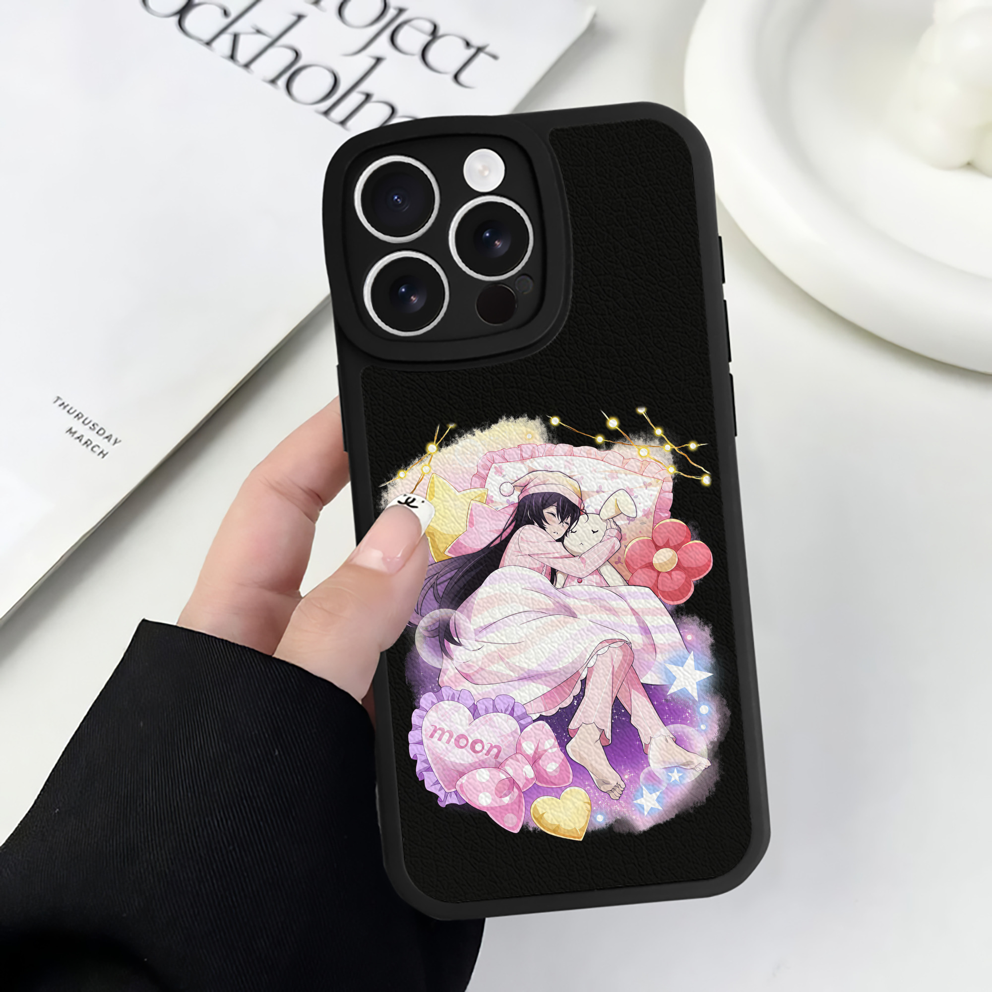 （画像用） 文豪ストレイドッグス Bungo Stray Dogs 【iPhone 16シリーズ対応】シリコンスマホケース（レザー調） 材質：シリコン